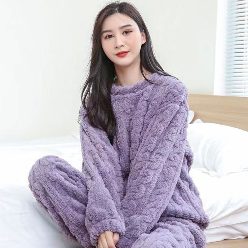 Varmt Fleece Stil Pysjamassett For Kvinner