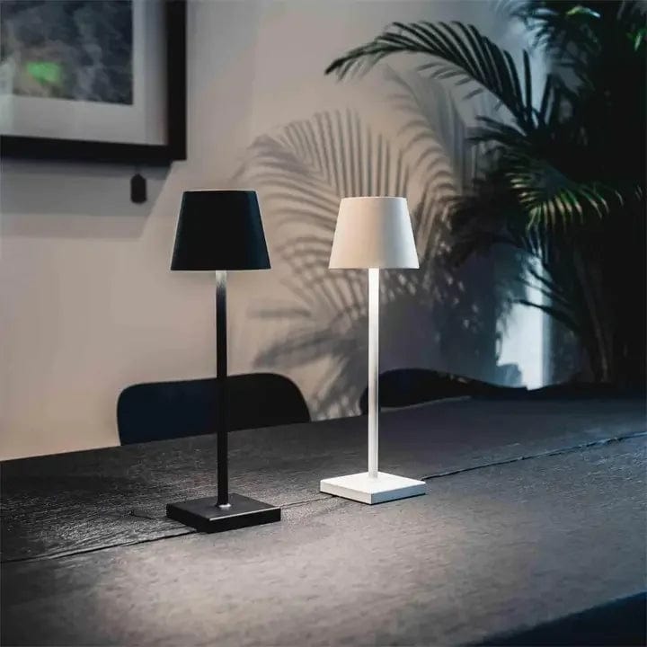 Bordlampe med minimalistisk design og stemmekontroll 1