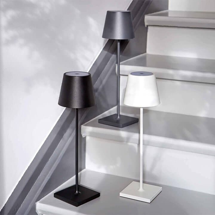 Bordlampe med minimalistisk design og stemmekontroll 2