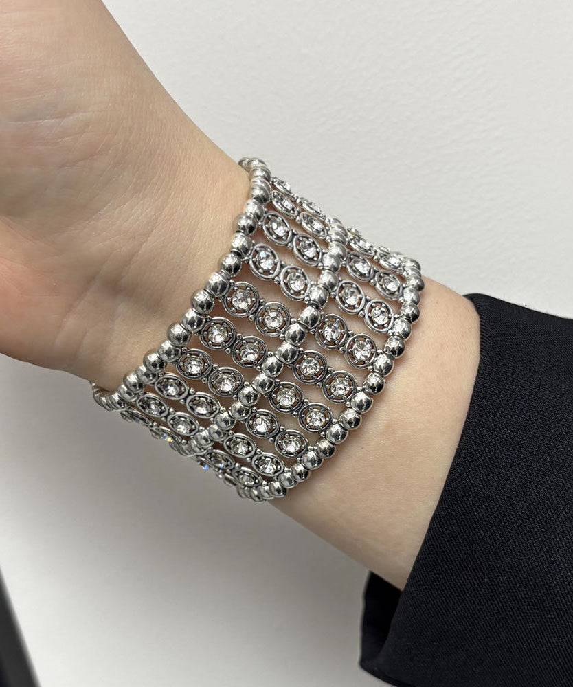 Dame Armbånd Med Hulldesign og Glitrende Detaljer 2