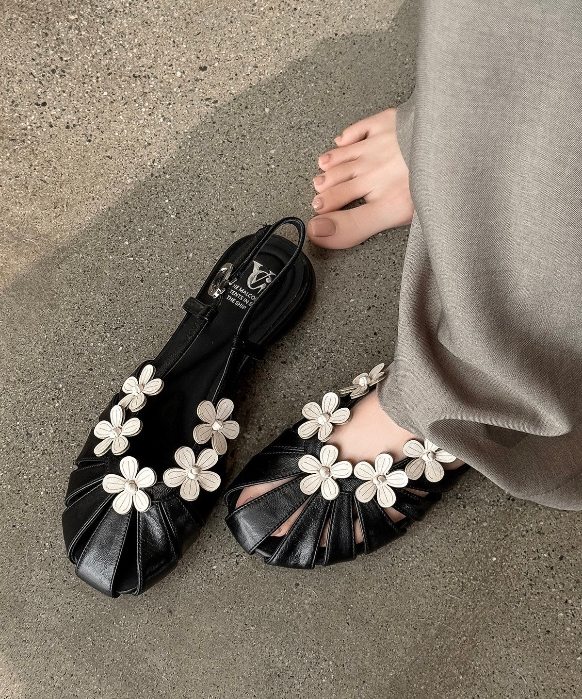 Dame Sandaler Med Blomsterspleising og Hul Design 1