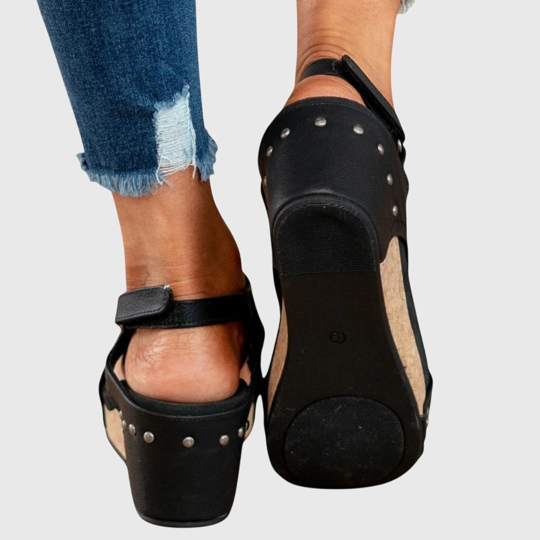 Dame Sandaler med Justerbar Spennelukking Kilehælsdesign 7