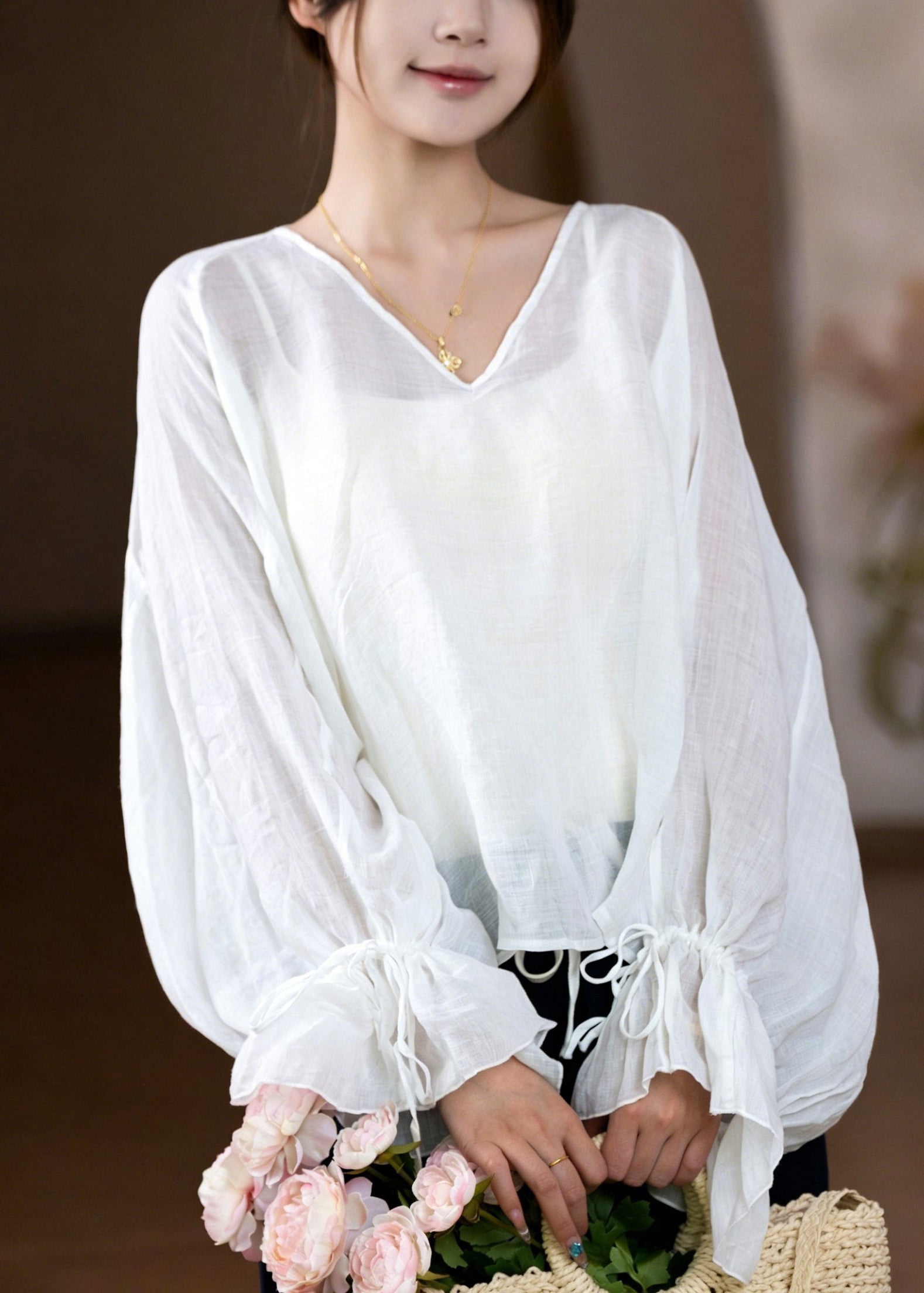 Damebluse V-hals med Vide Ermer 1