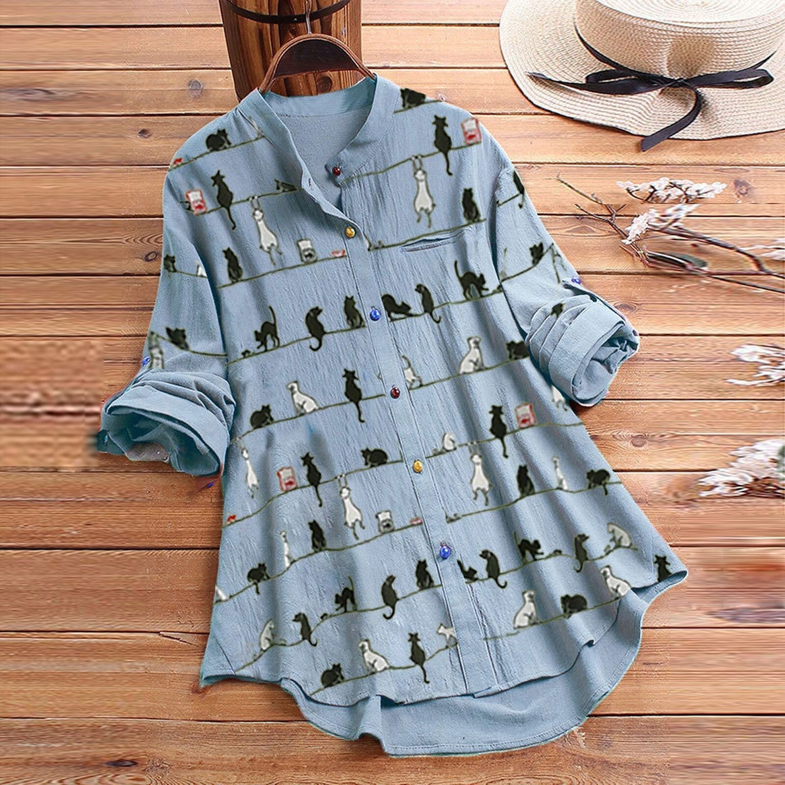 Damebluse med Kattemotiv og Knappestolpe 1