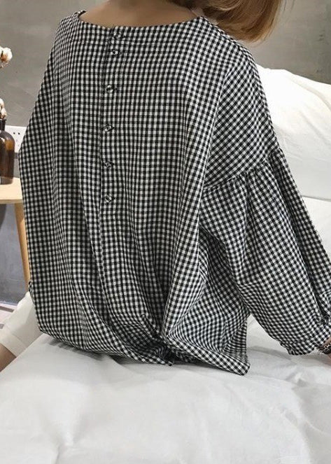 Kvinne Bluse med Asymmetrisk Snitt i Rutete Design 3