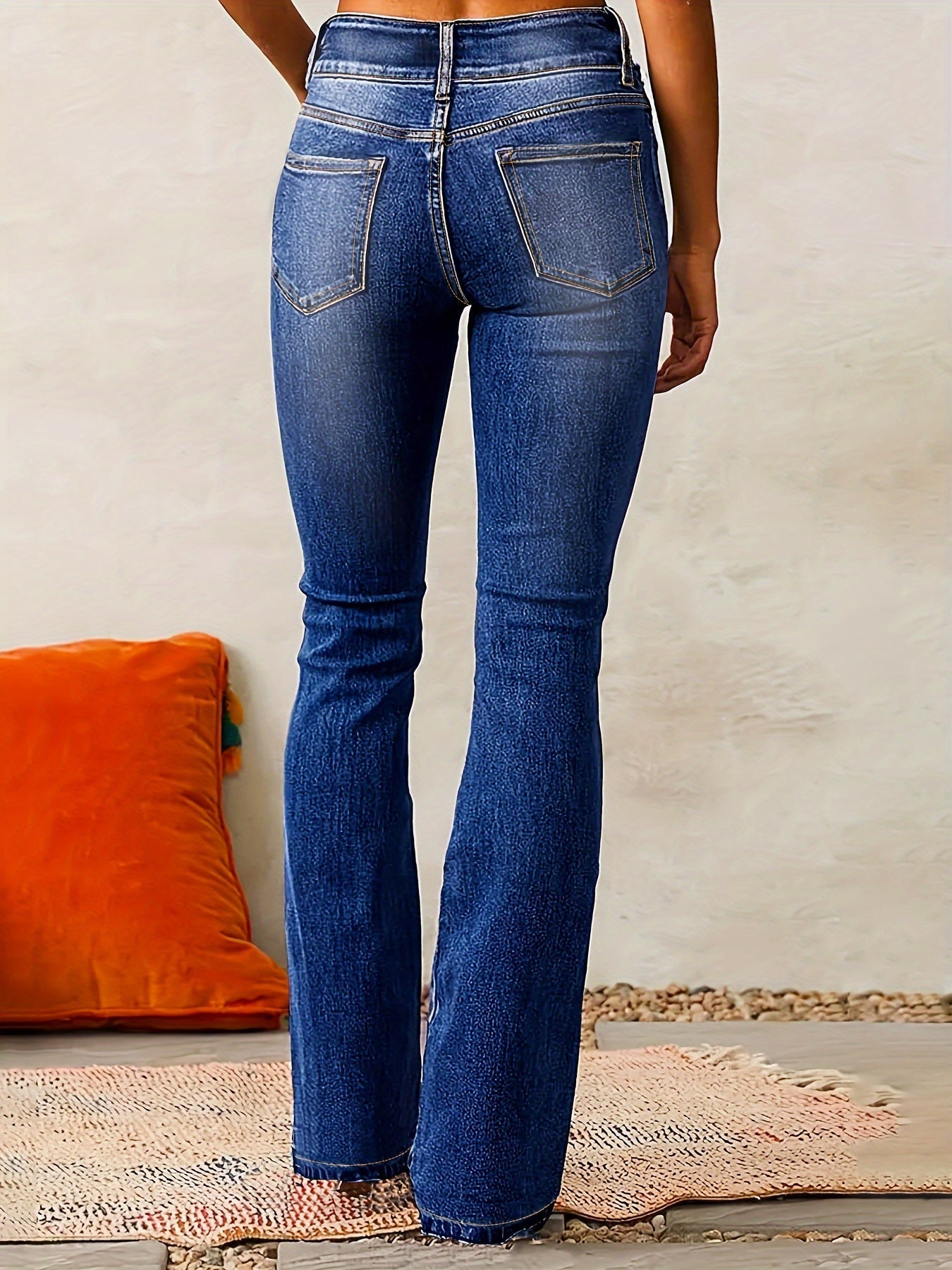 Kvinnelige Utsvingte Jeans med Høy Midje 4