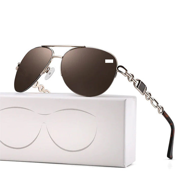 Kvinners Aviator Solbriller med Kjededetaljer 10