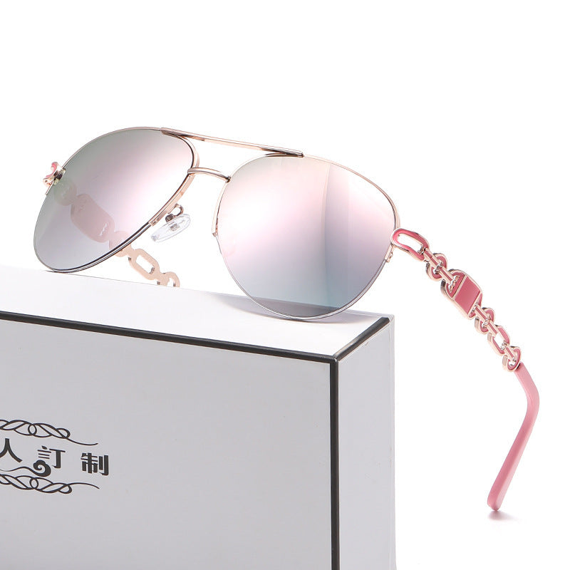 Kvinners Aviator Solbriller med Kjededetaljer 12