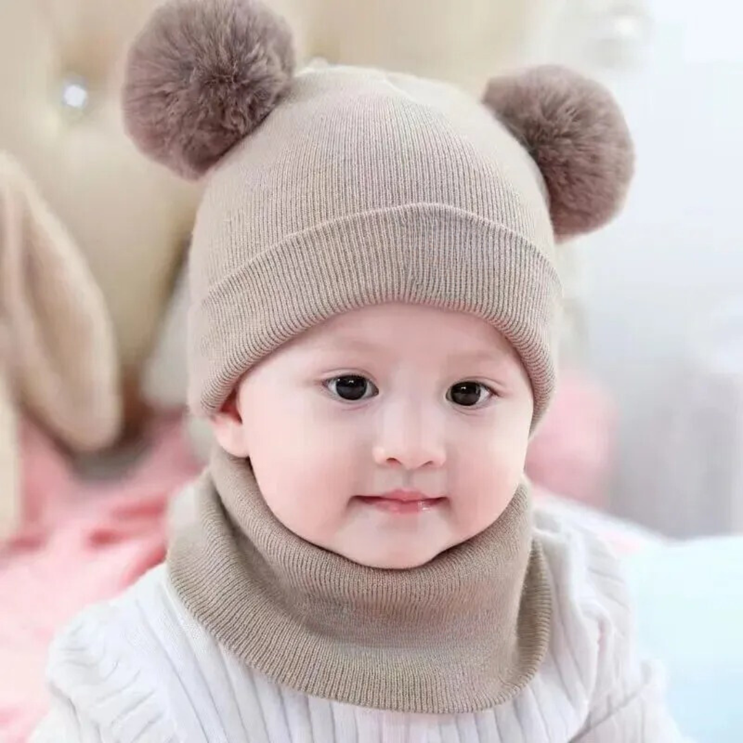 Ull Strikket Baby Bonnet
