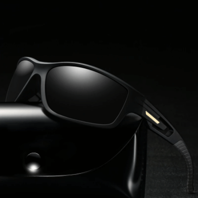 Solbriller med Dallas-tema