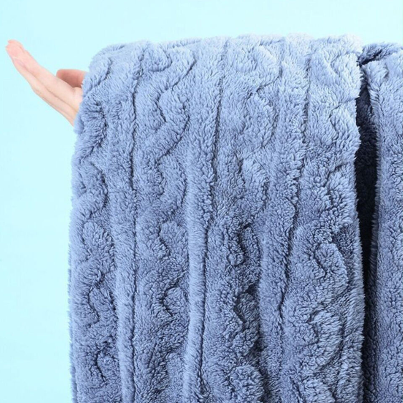 Varmt Fleece Stil Pysjamassett For Kvinner