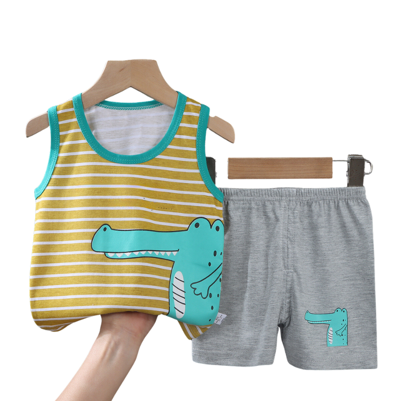 Søt T-skjorte og shorts-sett for barn