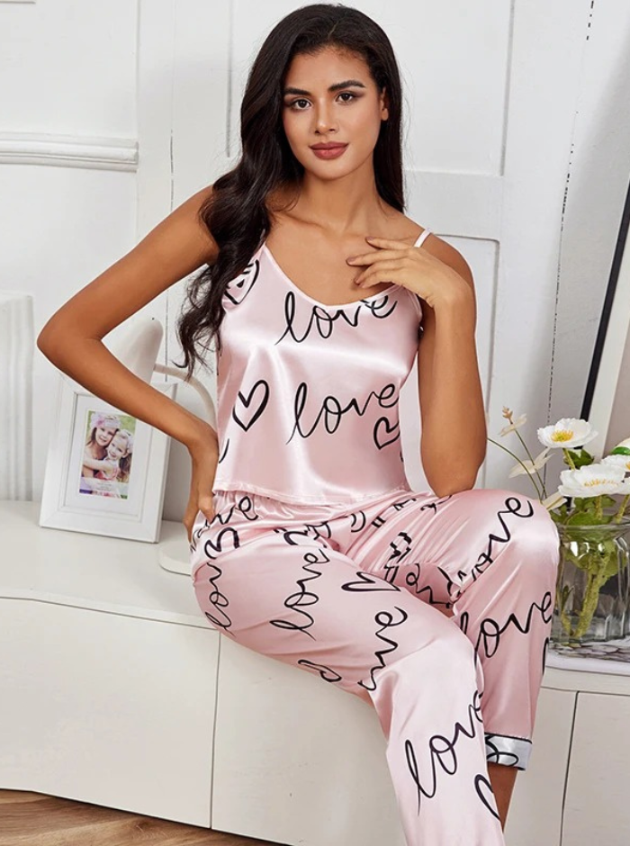 Pyjamassett i sateng for kvinner