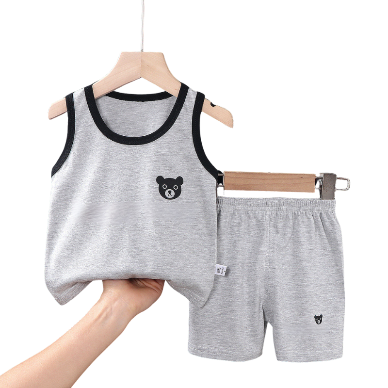 Søt T-skjorte og shorts-sett for barn