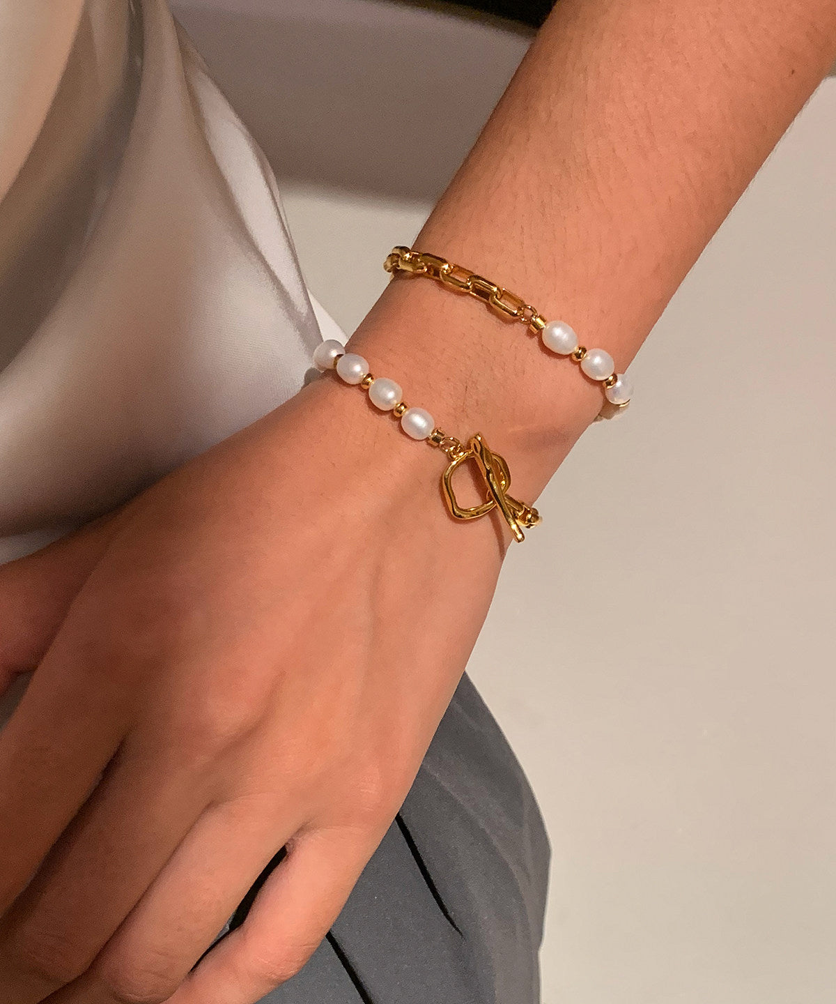 Dame Armbånd med Perle og Hulldesign 1
