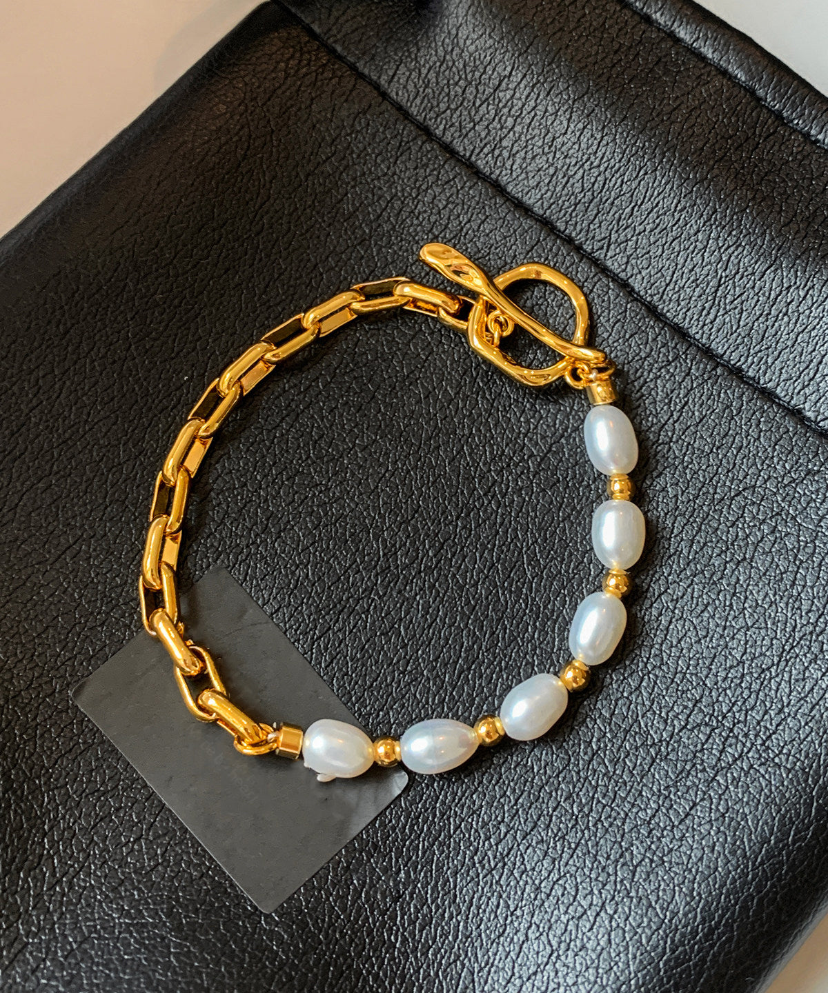 Dame Armbånd med Perle og Hulldesign 2