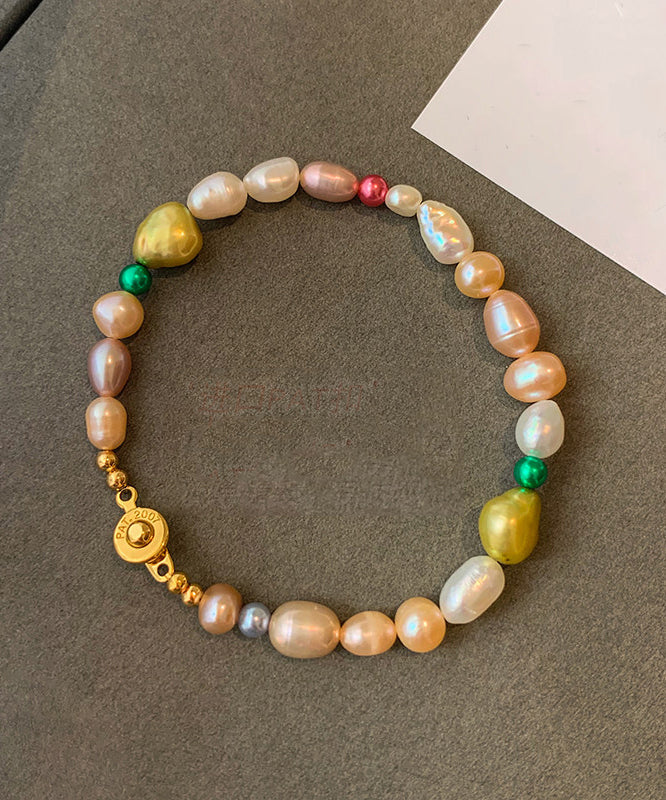 Dame Armbånd med Regnbuefargede Perler og Unikt Design 1