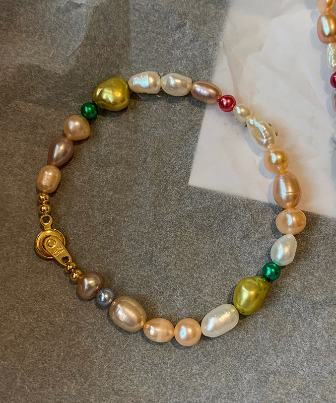 Dame Armbånd med Regnbuefargede Perler og Unikt Design 4
