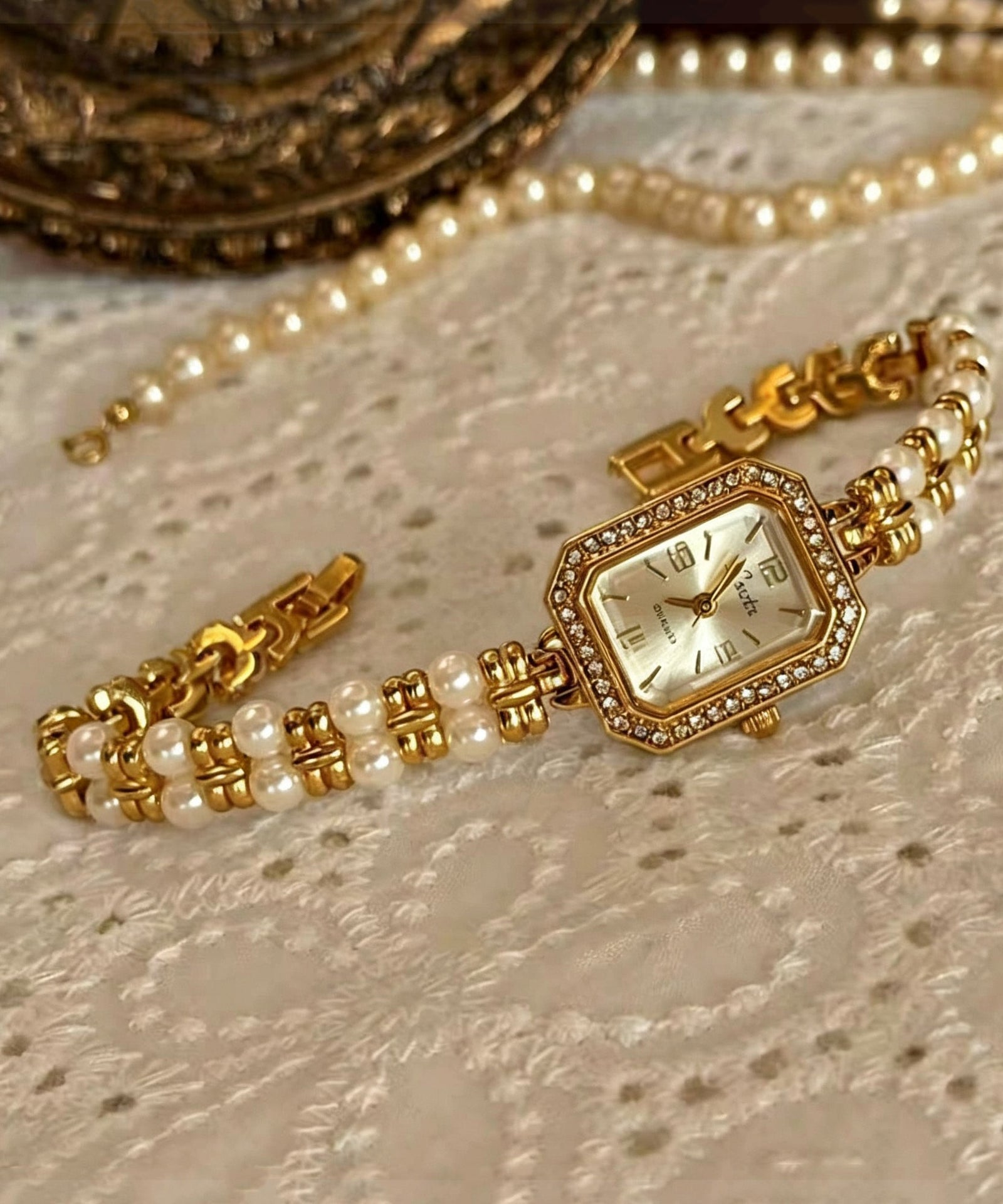 Dame Armbåndsur med Perle og Metalldetaljer 0