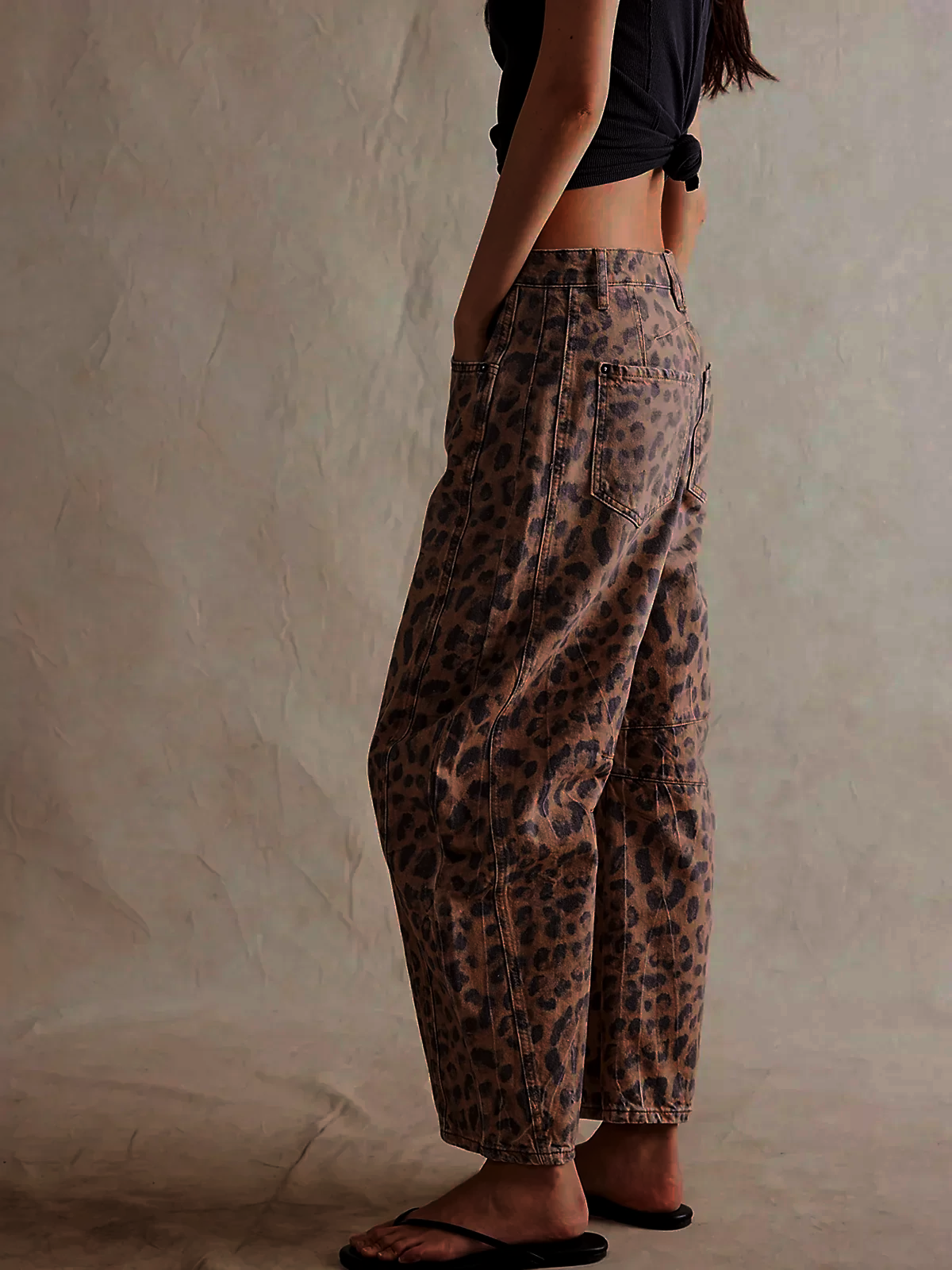 Dame Barrel Jeans Leopardmønster 1