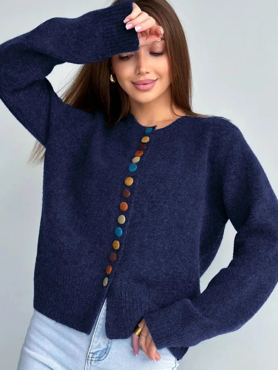 Dame Cardigan med Knappeaksenter 2
