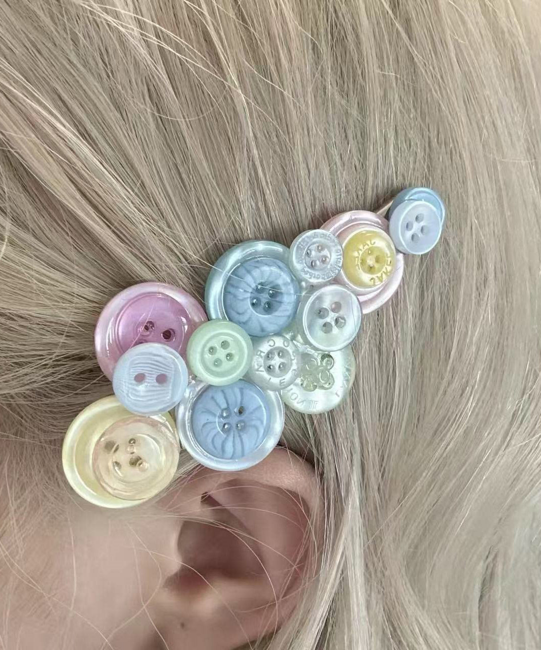 Dame Hårnål med Akrylknapp Design 1