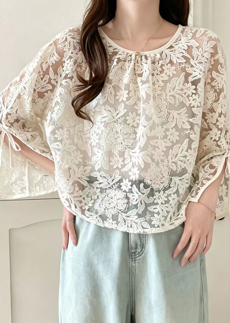 Dame Hvit Topp med O-hals og Blonde Detaljer 3
