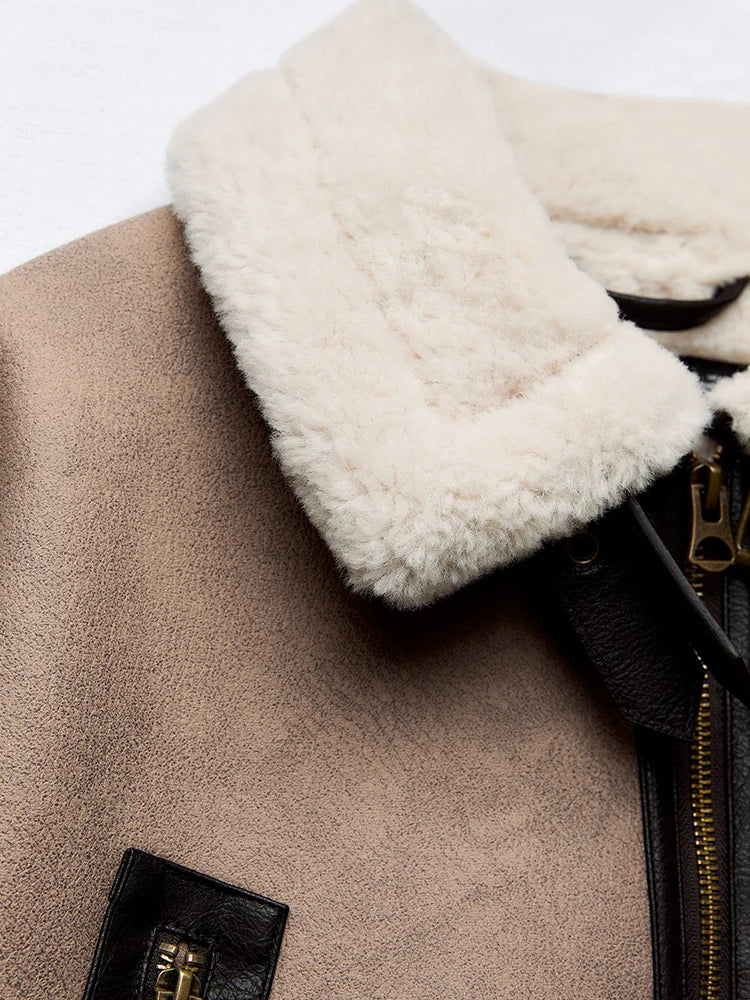 Dame Kåpe Cropped med Vintage Detaljer for Vintermote 8