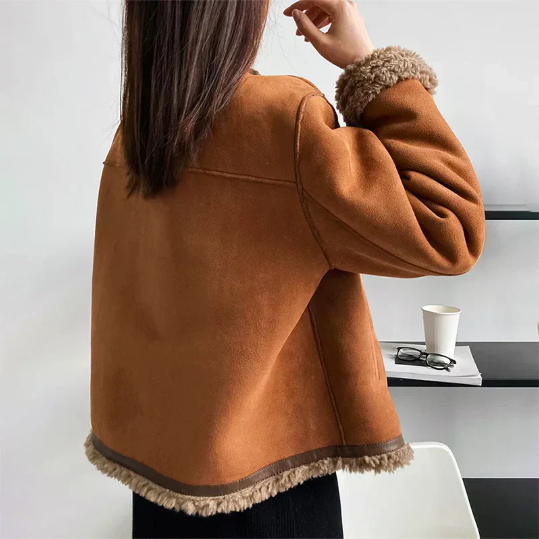 Dame Shearling Jakke med Knappdetaljer 1