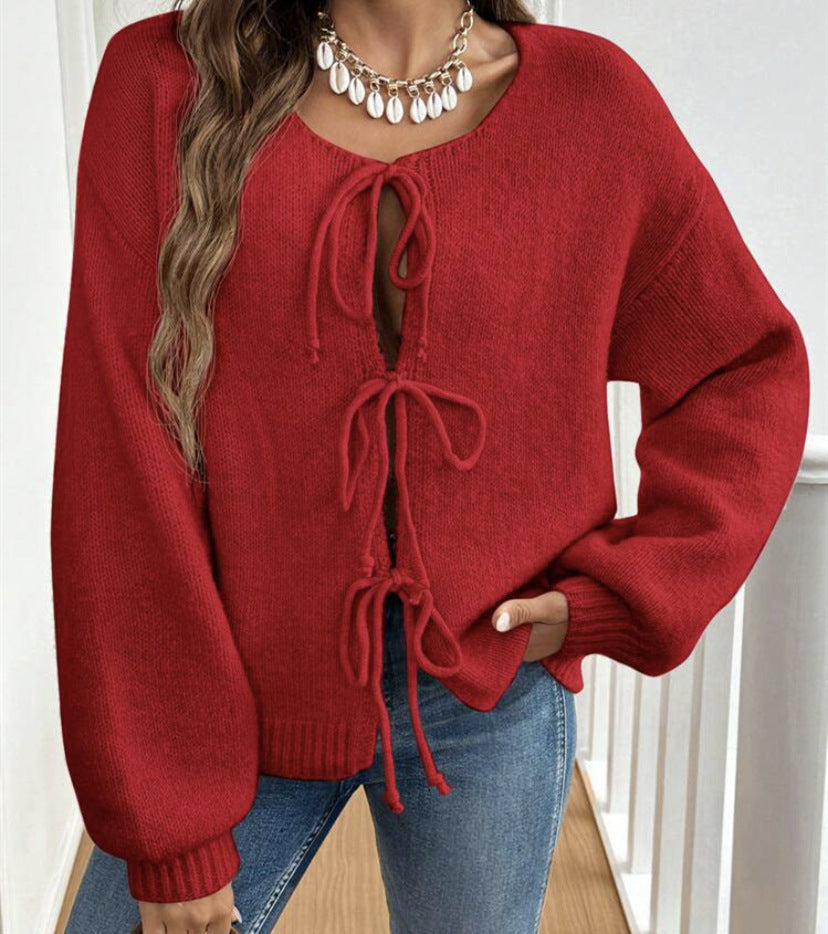 Dame Strikkegenser med Snøredetaljer Boho-Inspirert 10