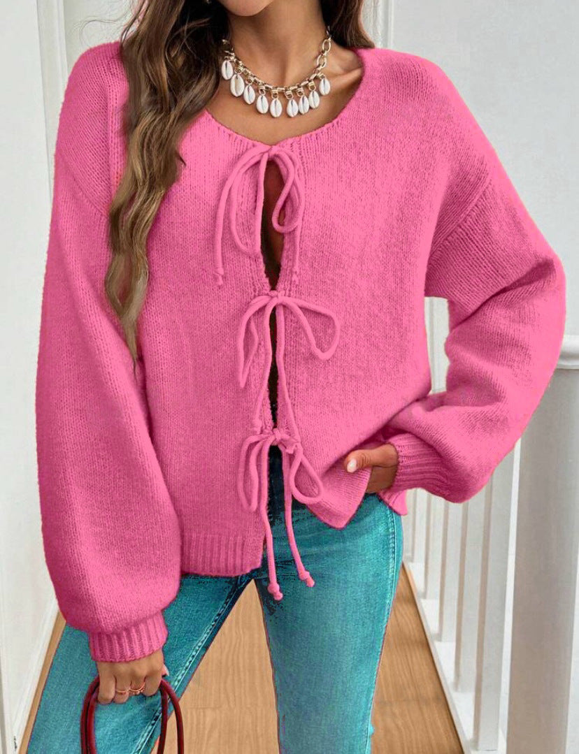 Dame Strikkegenser med Snøredetaljer Boho-Inspirert 9