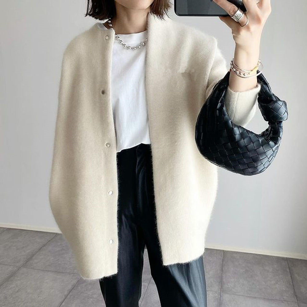 Dame Strikkjakke med Stil og Komfort 3