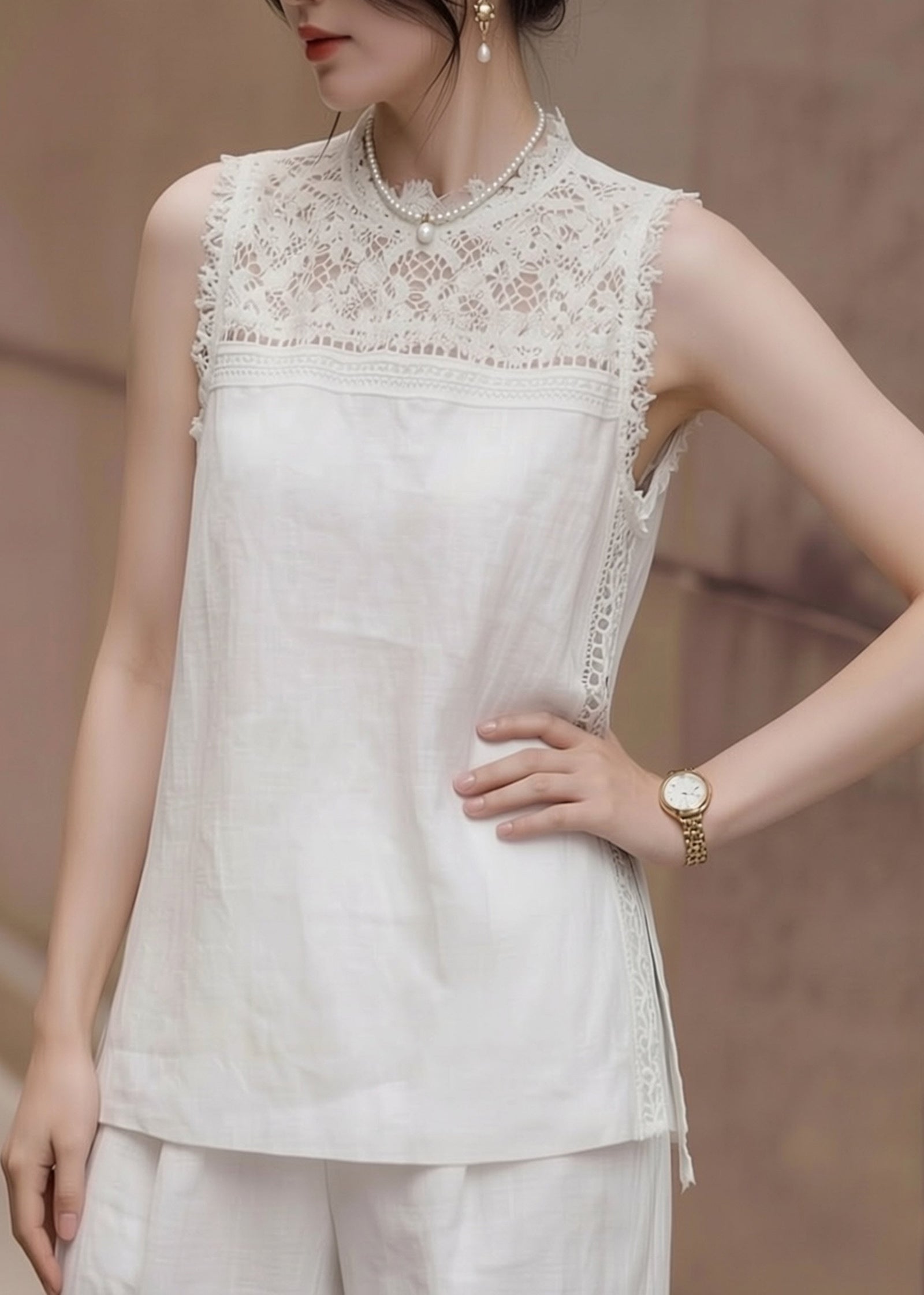 Dame Vest med Lav Design og Blonde Detaljer 1