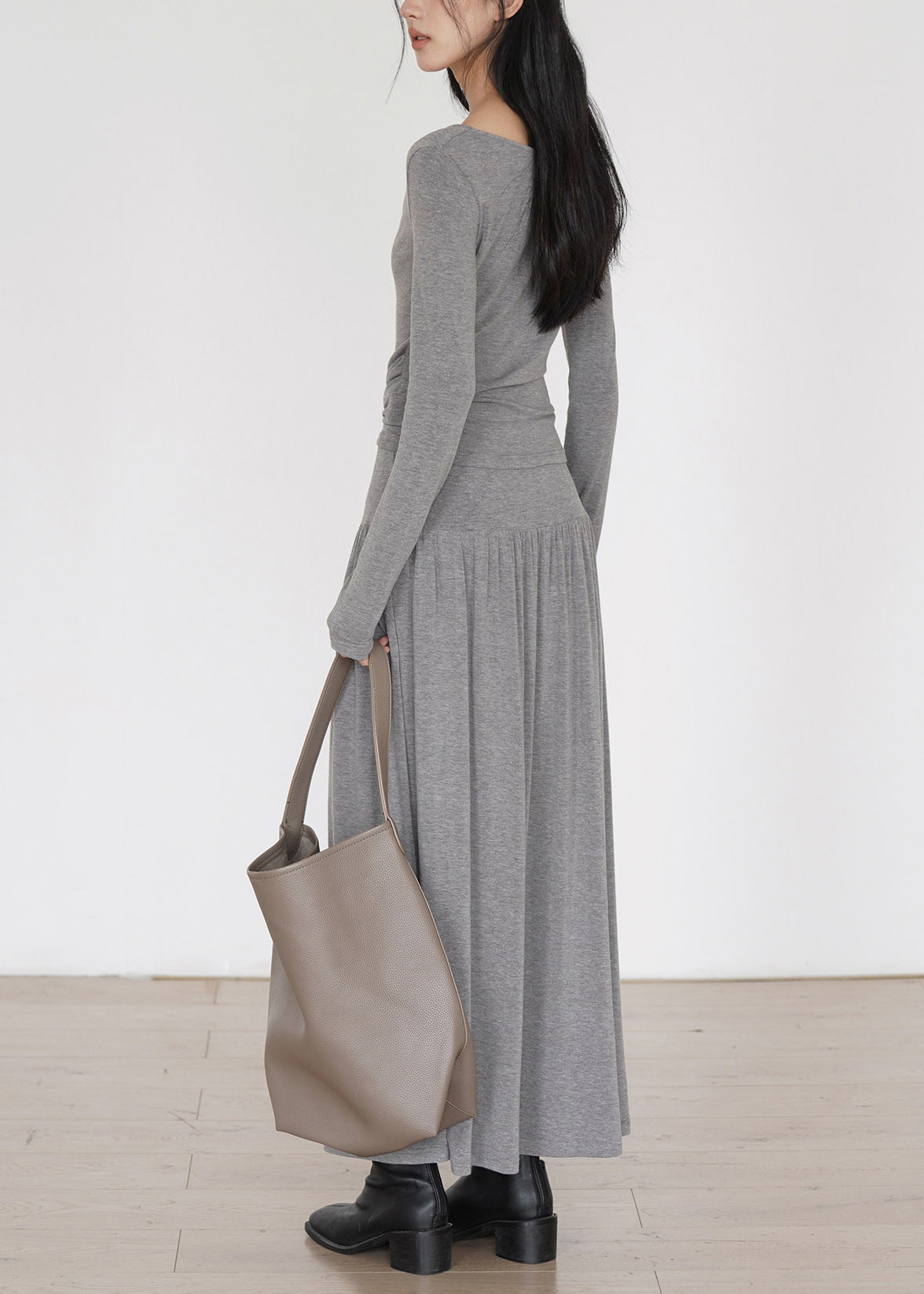 Dame todelt sett med rynket design og lange ermer 2
