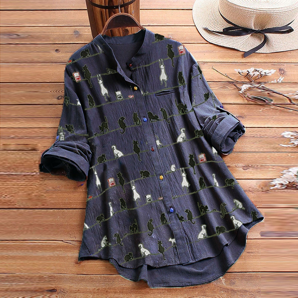 Damebluse med Kattemotiv og Knappestolpe 4