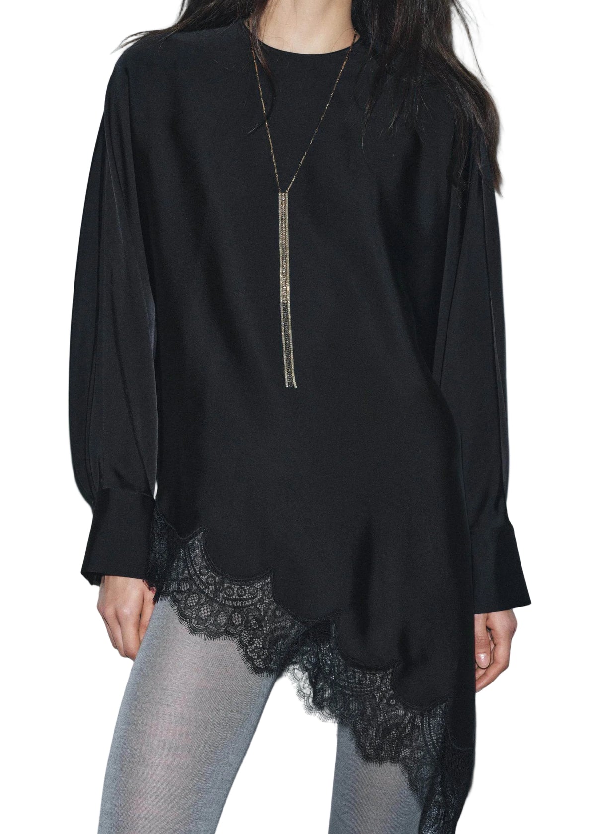 Damebluse med asymmetrisk design og blonder 0