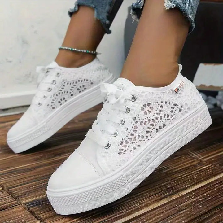 Damens Sneakers med Vetersluiting og Åpen Tekstur 2