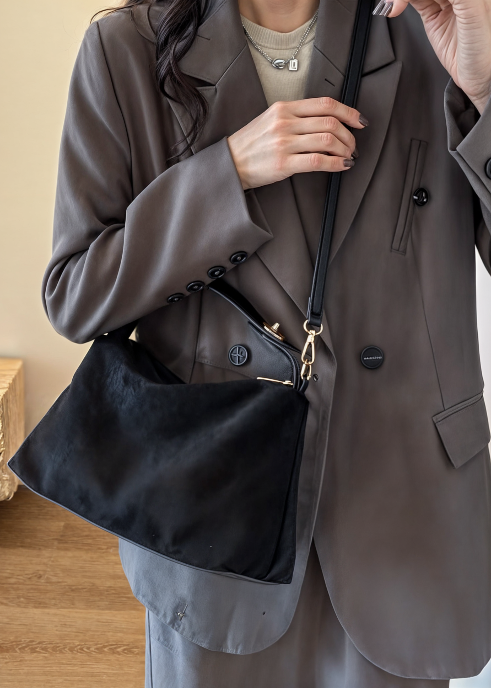 Dametaske Faux Suede MM 6