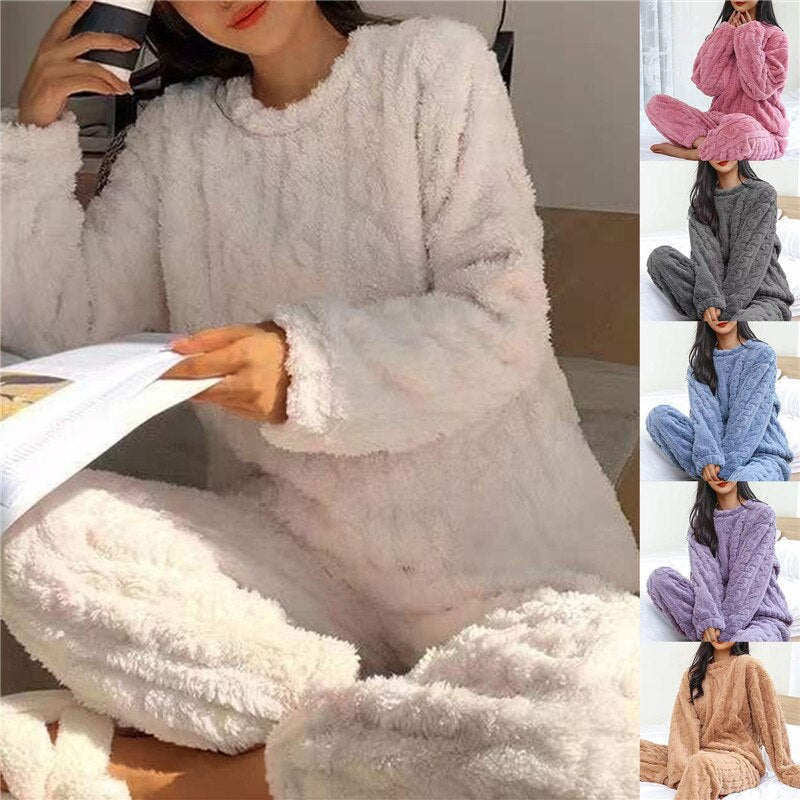 Fleece Pyjamassett for Damer - Koselig og Komfortabel 1