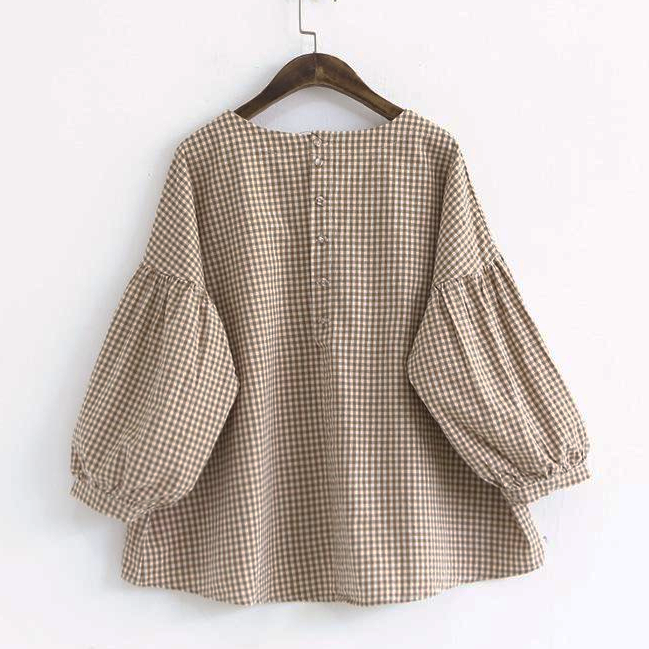 Kvinne Bluse med Asymmetrisk Snitt i Rutete Design 7