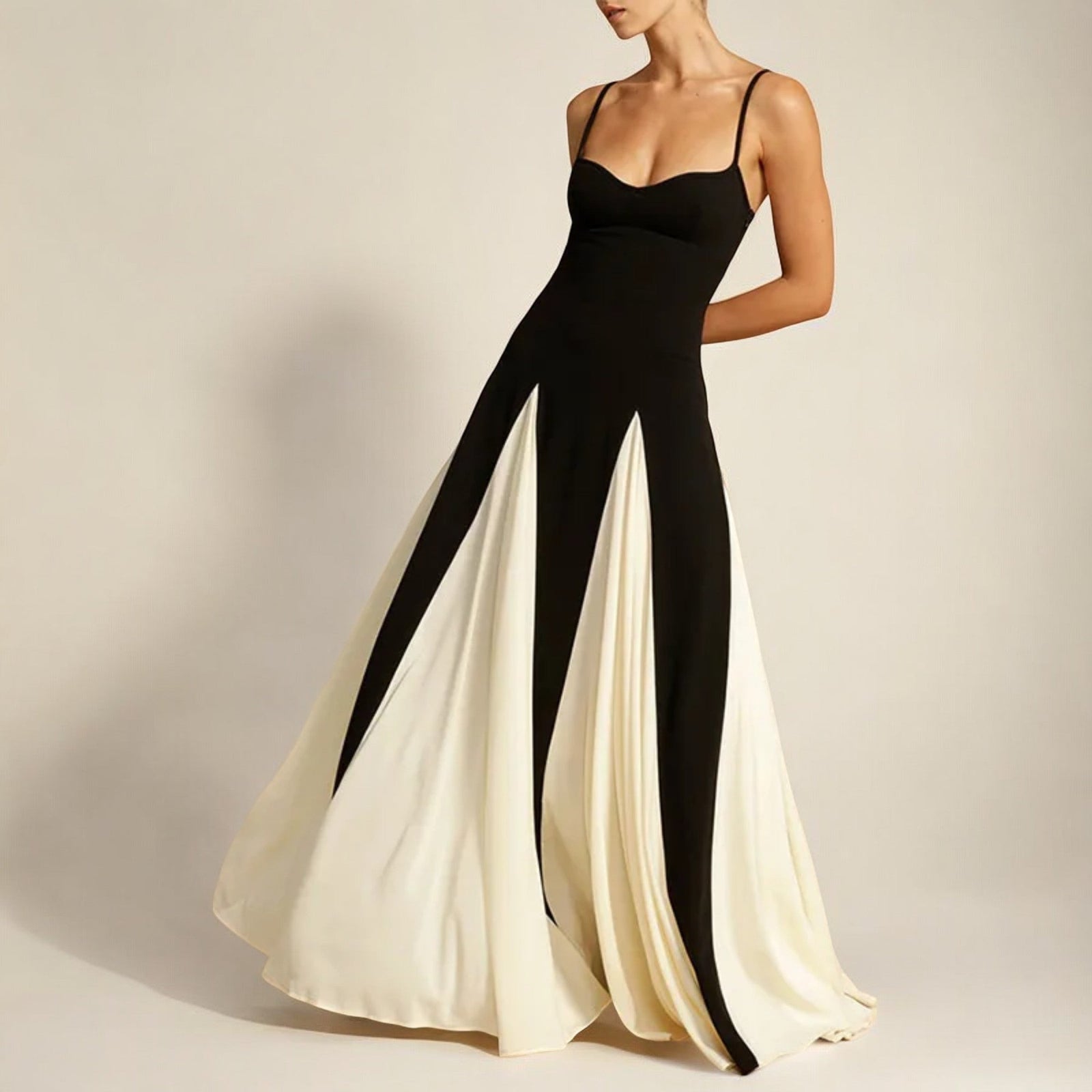 Kvinne Maxi Kjole Elegant Svart-Hvitt Design til Bryllup 0