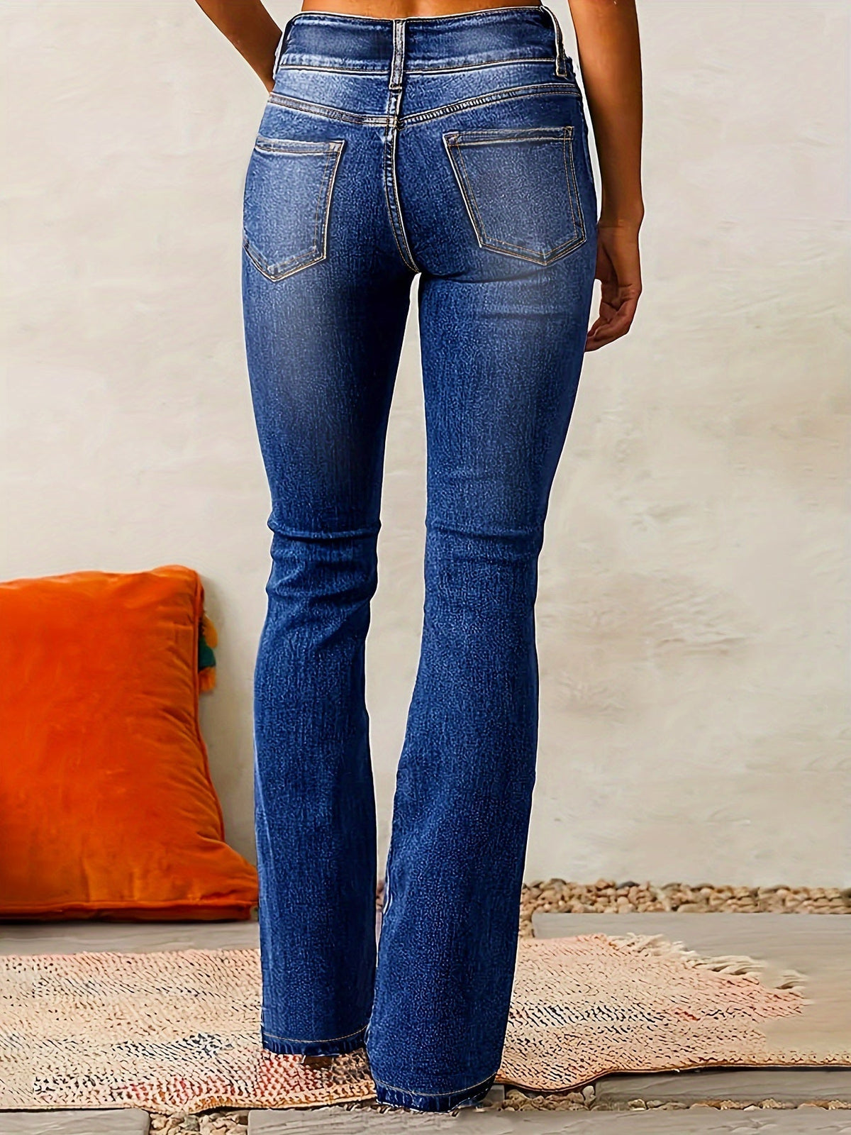 Kvinnelige Utsvingte Jeans med Høy Midje 4