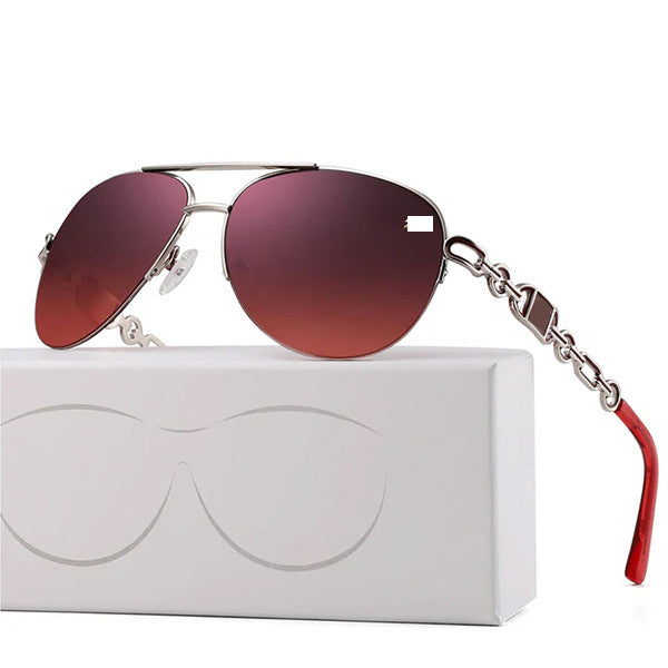 Kvinners Aviator Solbriller med Kjededetaljer 11