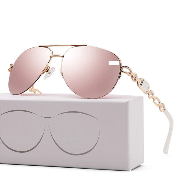 Kvinners Aviator Solbriller med Kjededetaljer 8