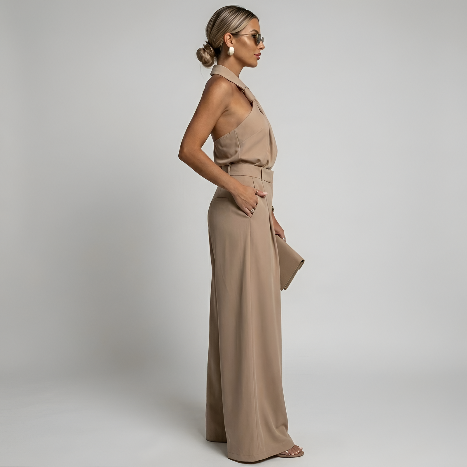 Kvinners Jumpsuit med Halter Neck og Brede Ben 1