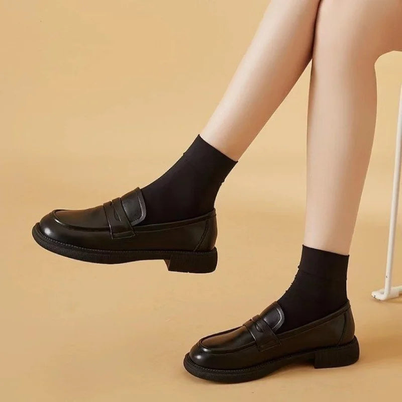 Kvinners Komfortable Loafers med Minimalistisk Design 0