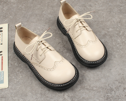 Kvinners Oxford-sko i Brogue-stil 8