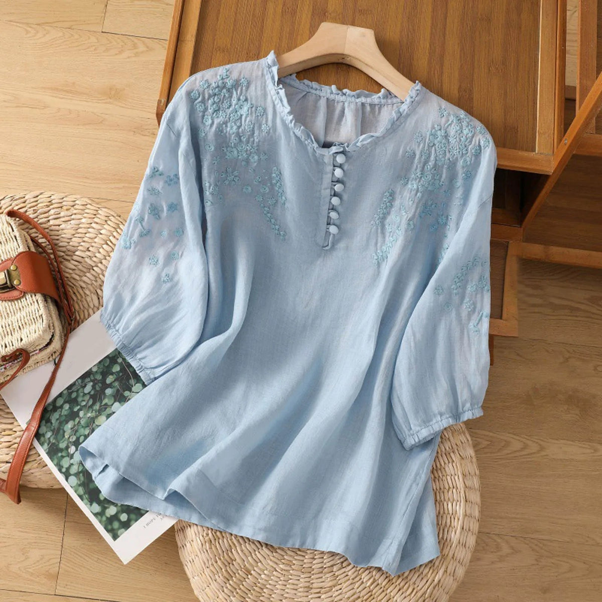 Kvinnes Bluse Med Klassisk Knapp Front og Broderi 1