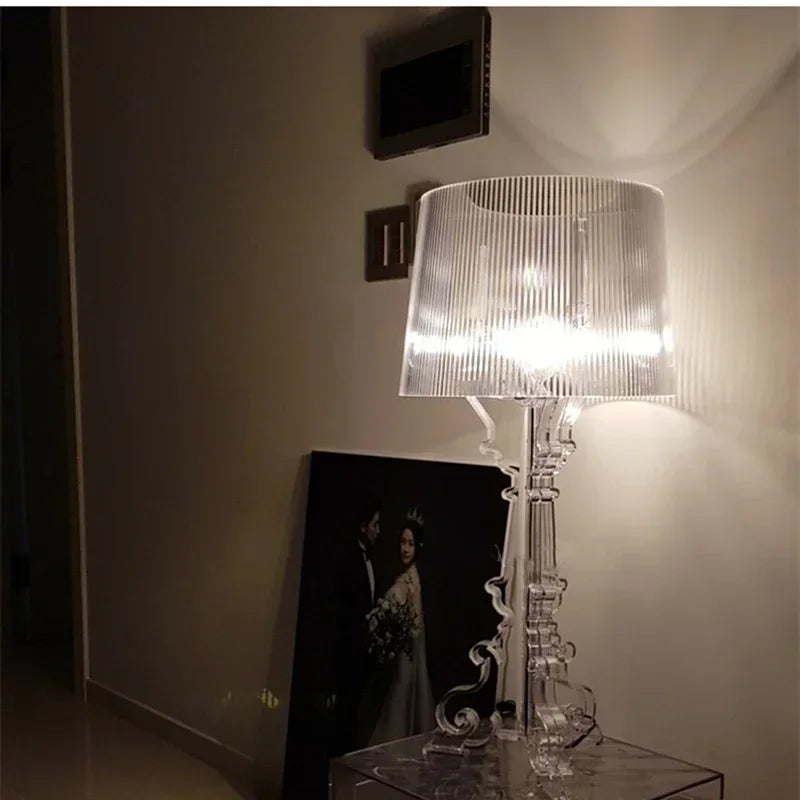 Bourgie bordlampe med justerbar høyde