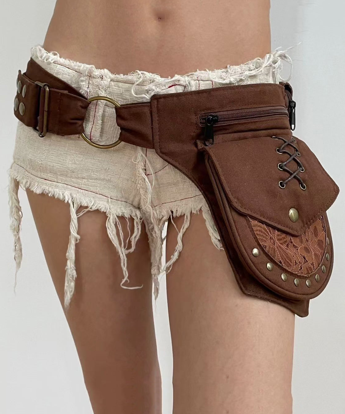 Unisex Midjeveske Retro Stil med Nagledetaljer 0